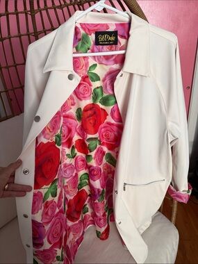Adorable BOB MACKIE WEARABLE ART raincoat sold on QVC